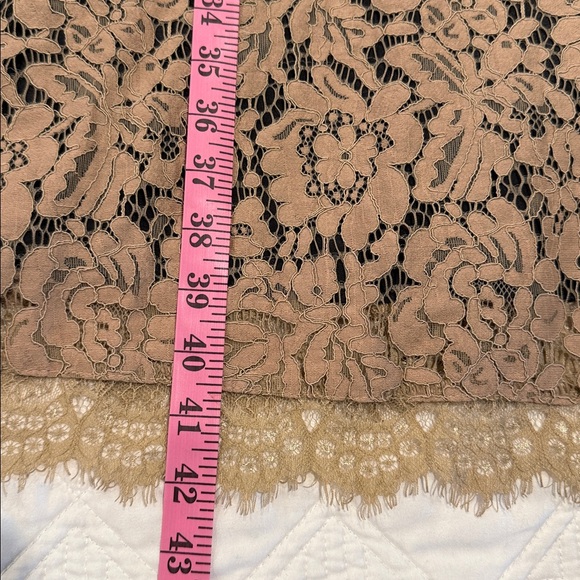 Beige Lace full skirt Midi Dress short sleeve fully lined back zipper Sz Small - Picture 8 of 9